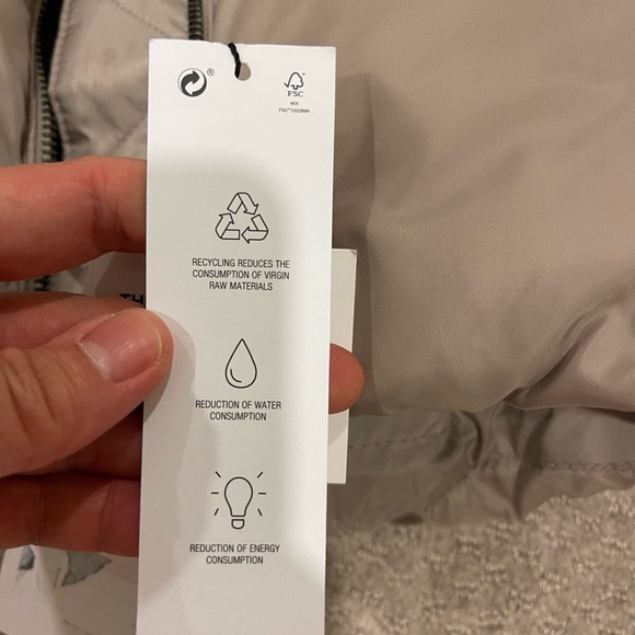 Zara woman’s padded jacket - Picture 5 of 10